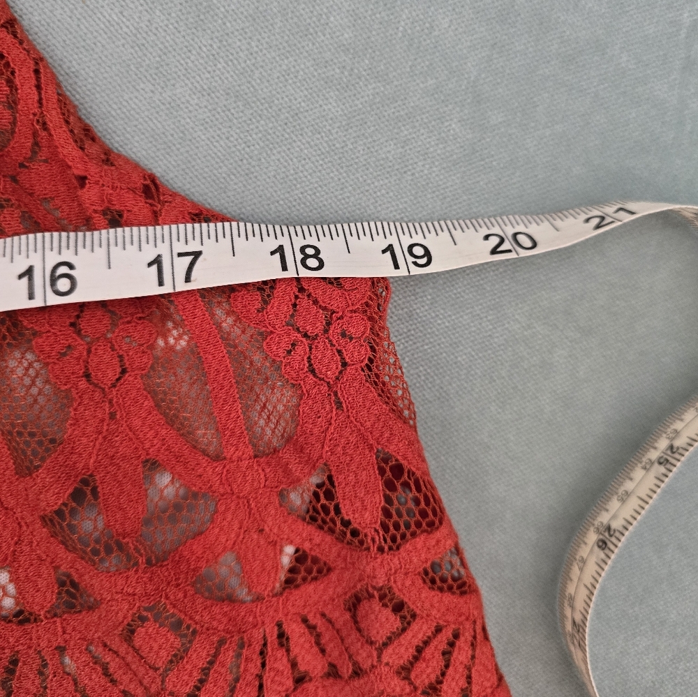 Woman's sleeveless lace top, burnt orange, size large - Picture 6 of 7